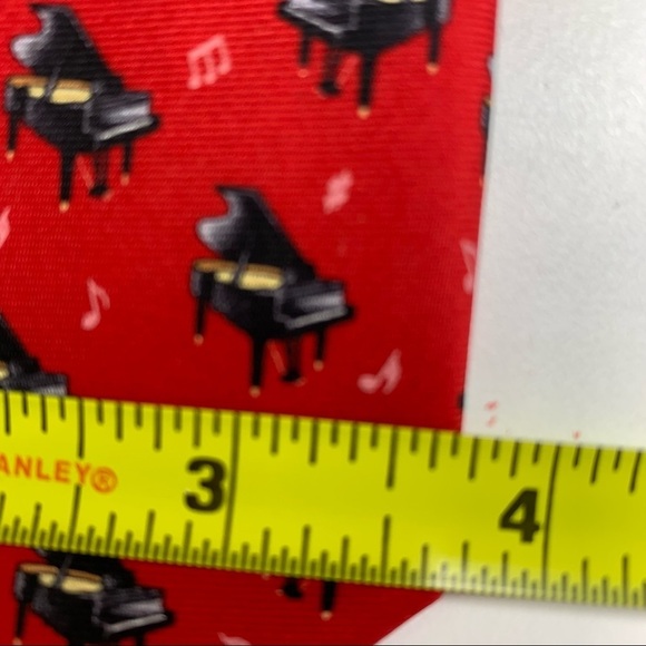 𝅺Alynn  I Red Piano NeckTie - Picture 4 of 5